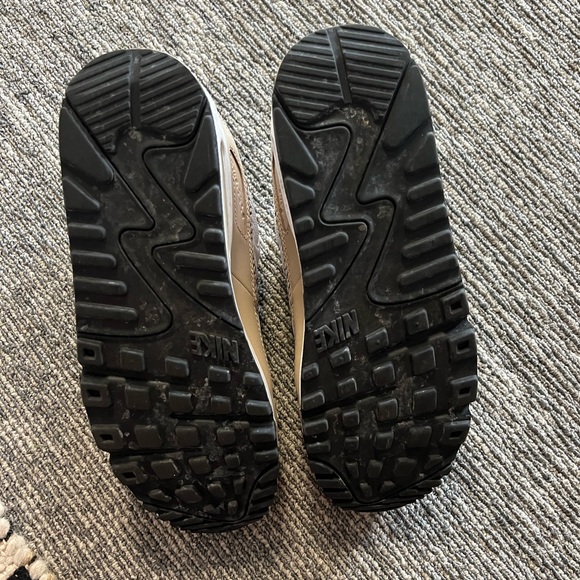 Nike Air Max White and Tan Sneakers Size 8.5 - Picture 4 of 5